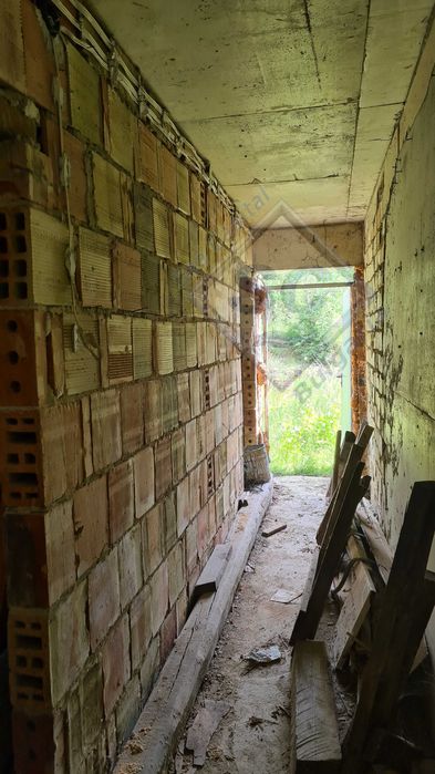 къща с панорама към варненското езеро