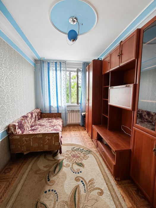 Продаётся 3 комн квартира