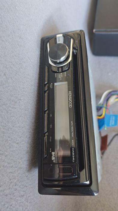 Продавам kenwood kdc-dab34u