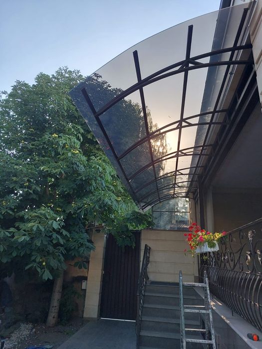 Навесы входные группы