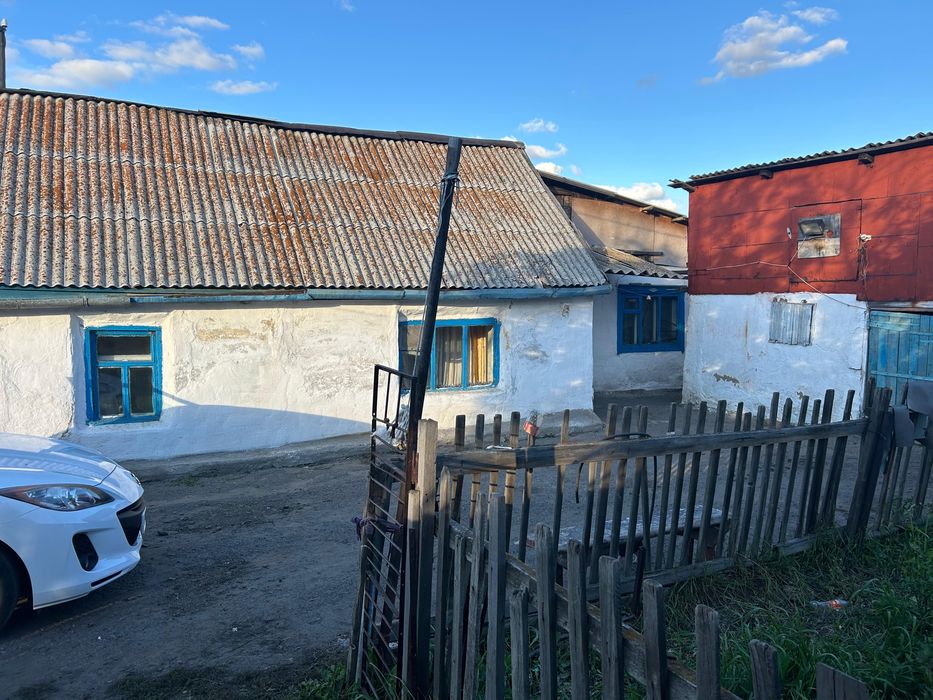 Продам дом с большой территорией