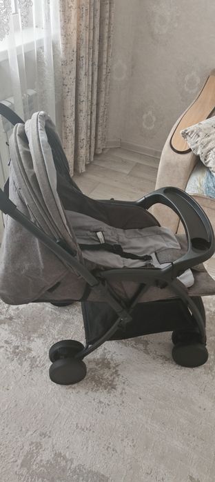 Продаю коляску Хорошем состояний
