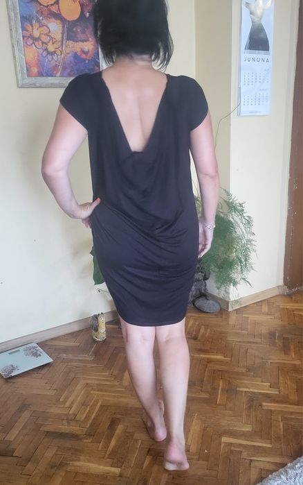 Черна рокля Юнона