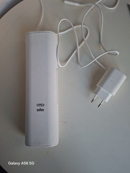 Vand incarcator periuta de dinti oral b