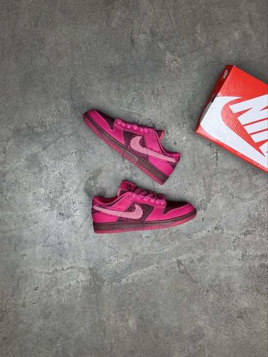 Nike Dunk Low WMNS «Valentine’s Day»