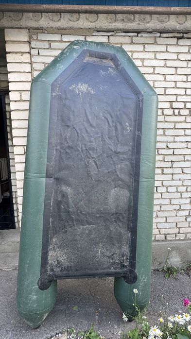 Лодка лоцман 2.800.