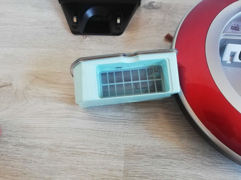 LG прахосмукачка робот