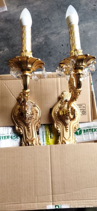 Люстра в спальню и два бра