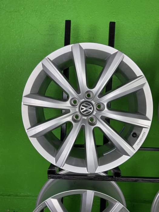Jante NOI Originale VW R18 5x112 Touareg Passat Arteon Audi