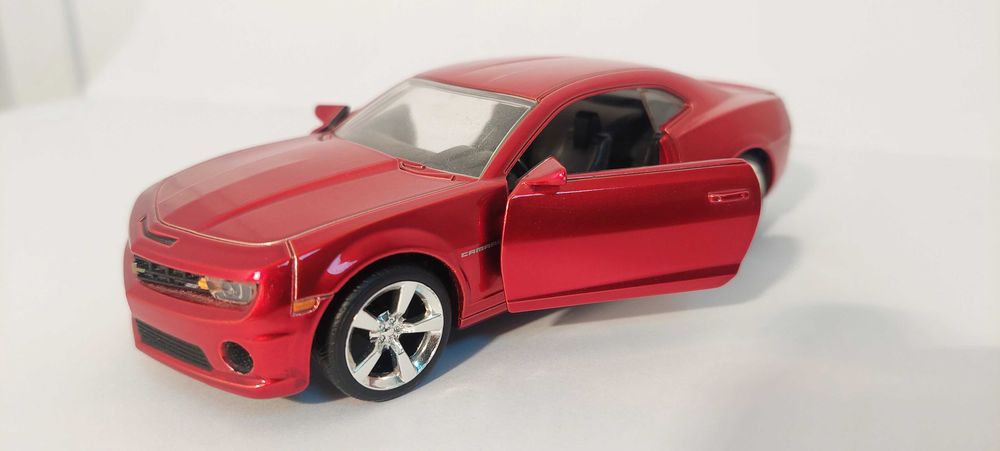 Macheta CHEVROLET CAMARO SS - JADA - Scala 1/32 - absolut noua !