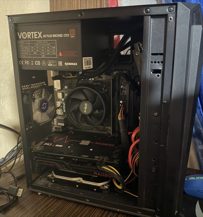 Vând pc gaming perfect funțional