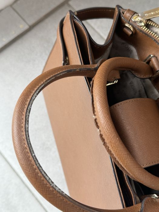 Коричневая сумка Michael Kors