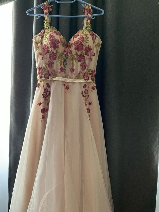 Бална рокля, официална рокля, абитуриентска, дизайнерска рокля