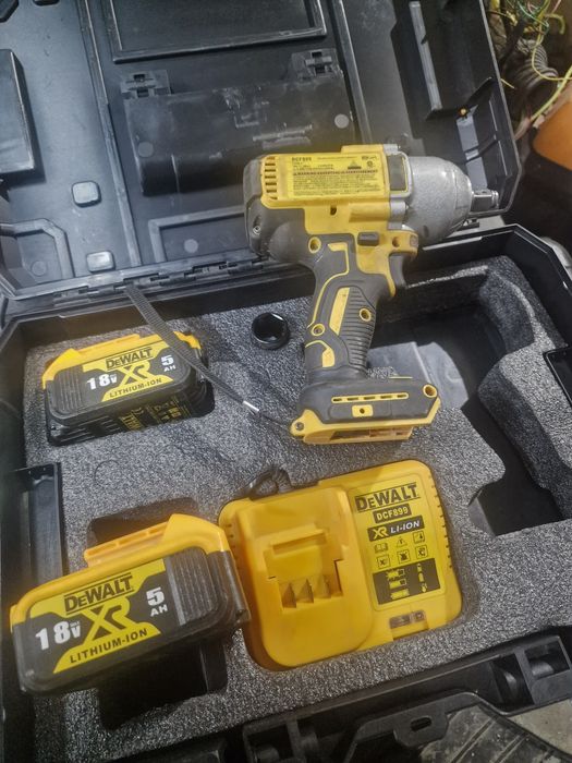 Гайковерт Dewalt