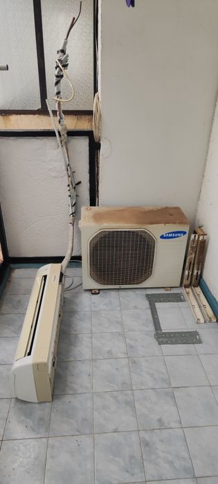 Продавам климатик Samsung 12- ка