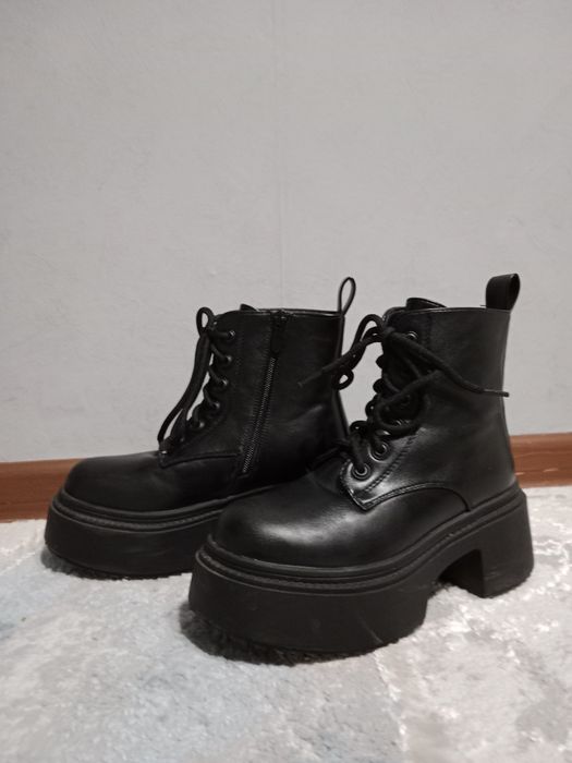 Продам ботинки зимние