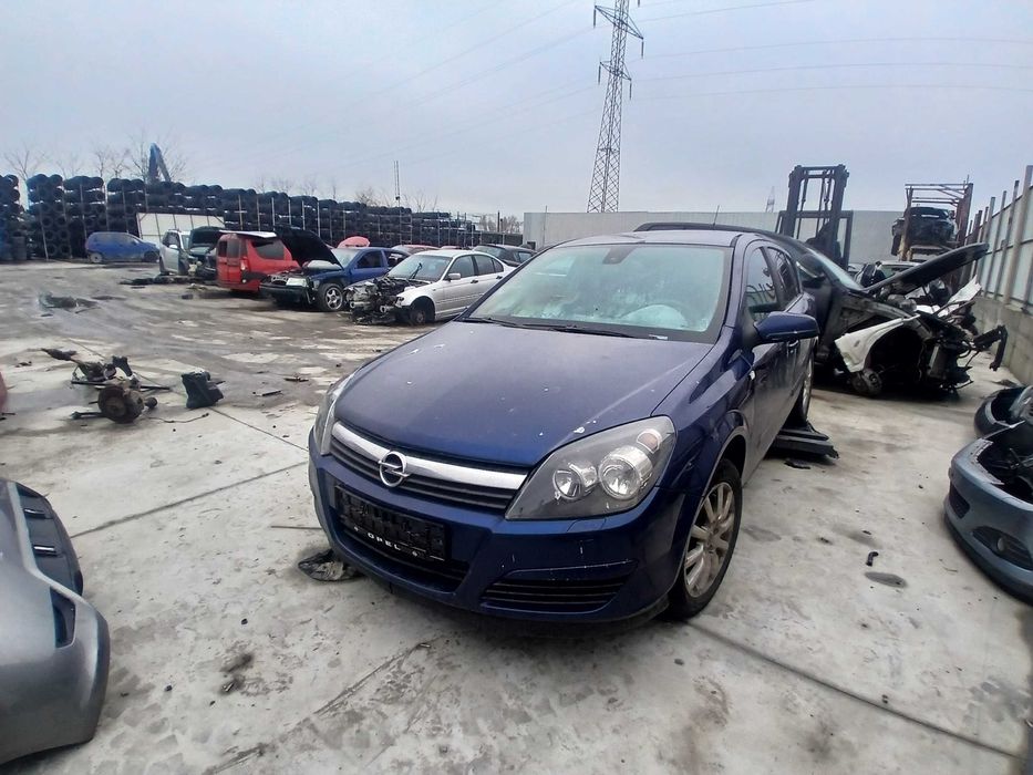 dezmembrez opel astra h
