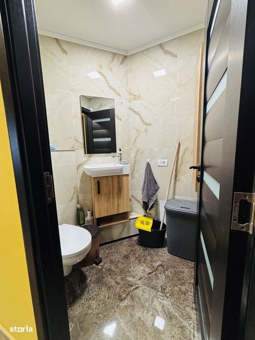 Apartament cu 3 camere, decomandat, Rogerius