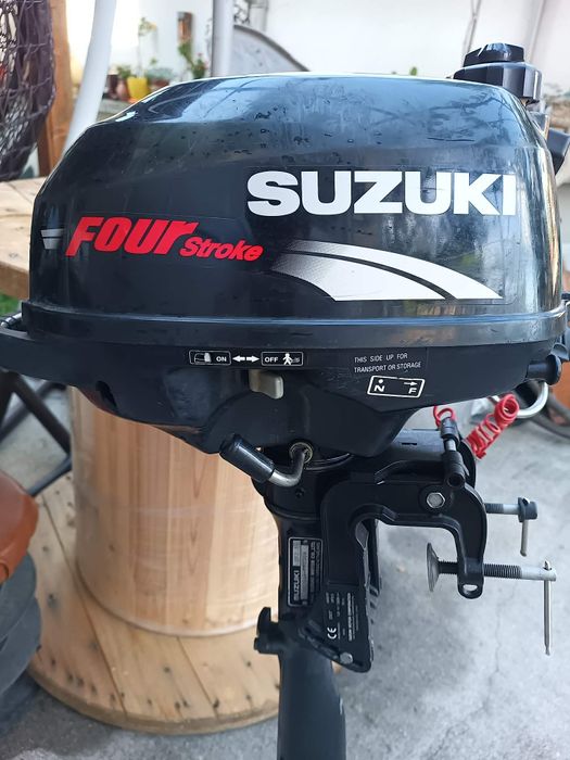 Мотор за лодка suzuki