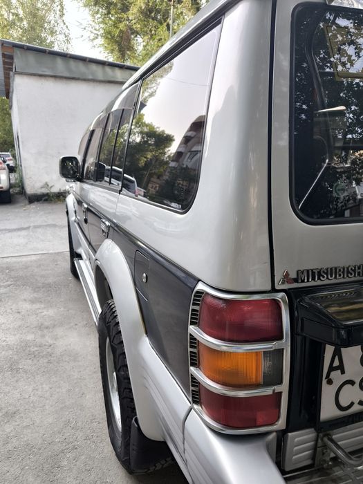 Отличный рамный джип mmc pajero