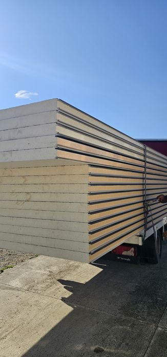 Panouri Sandwich ideale pentru construcții!