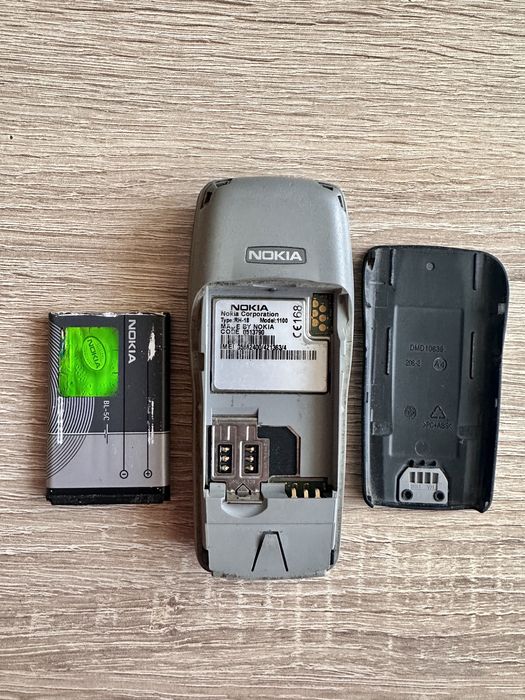 Nokia 1100 в топ състояние.