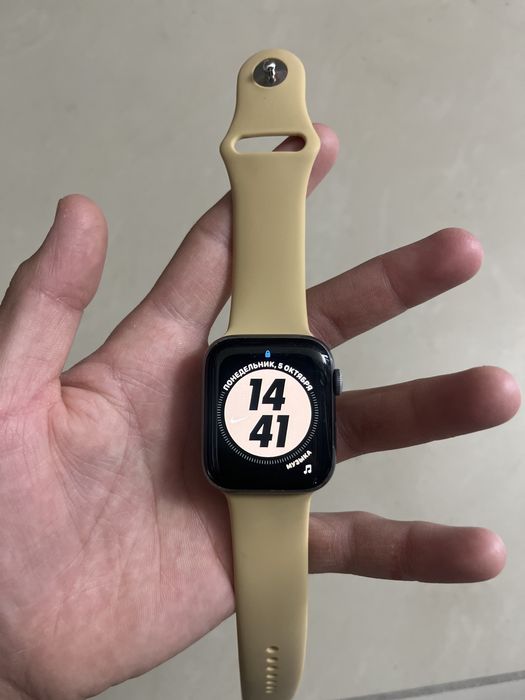 Apple Watch Series 5 44 мм, оригинал, АКБ 89%