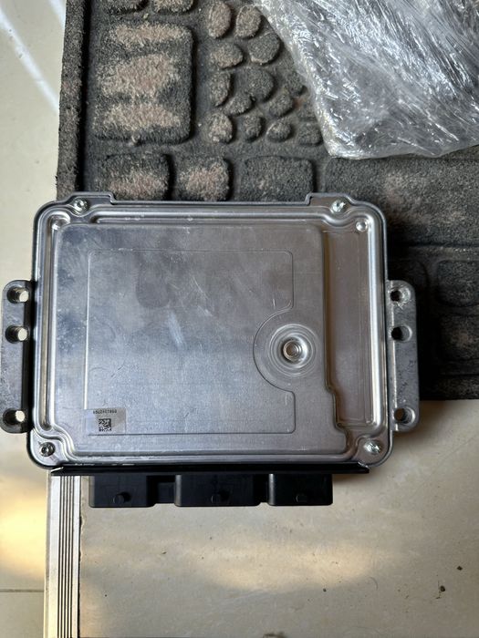 Ecu bosch ford focus mk2 8M51-12A650-LB