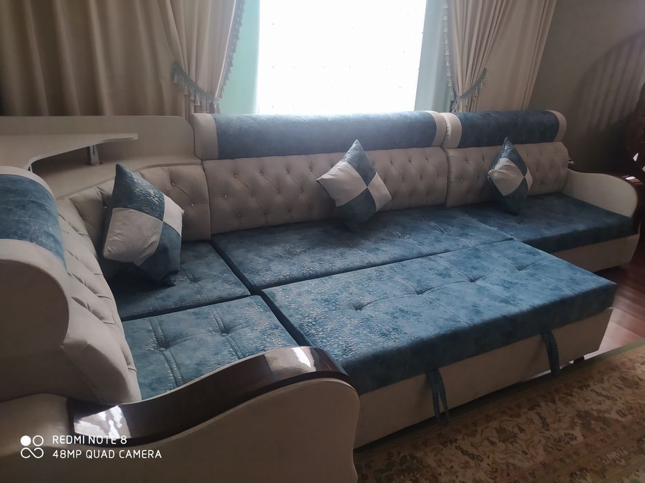 Продам диван с углом длина 4 метра