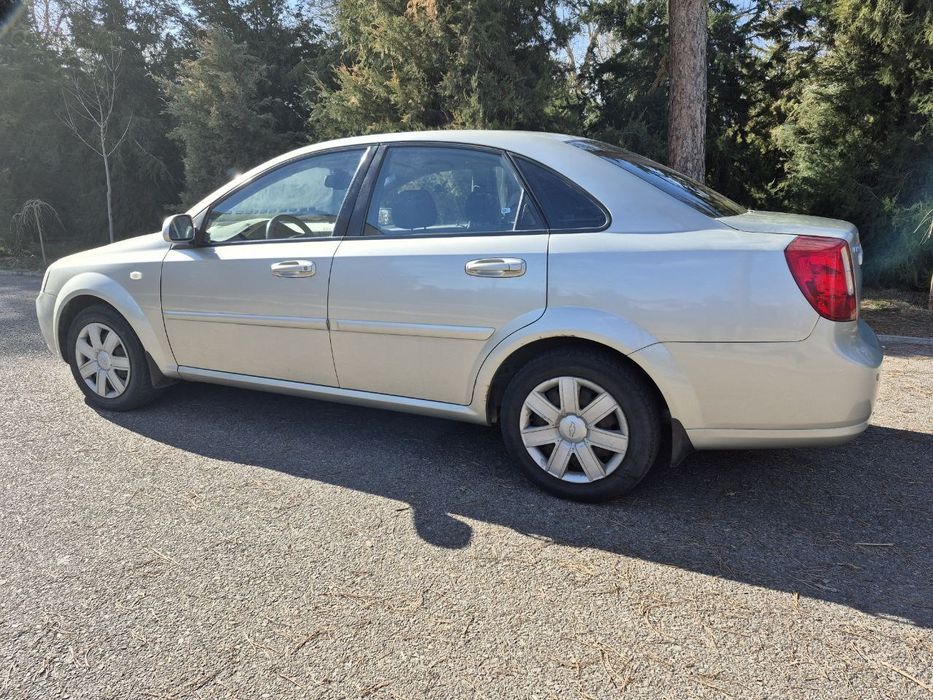 Lacetti 2009 года