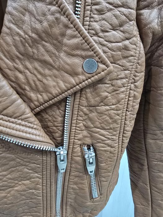 Яке от еко кожа Н&М