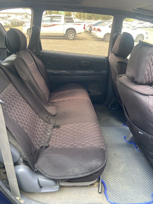 Продам машину Тойота Ипсум