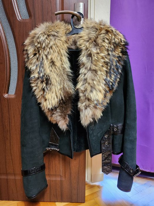 Палтенце от естествена кожа и яка от естествен косъм