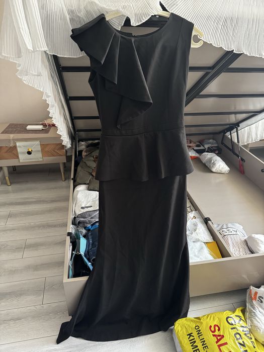 Продам черное платье на выход