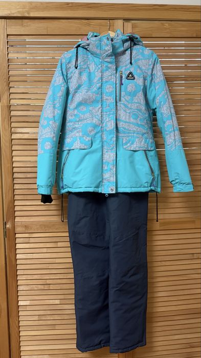 Продам Лыжный костюм