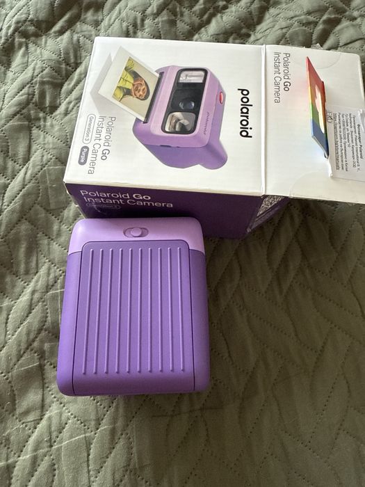 Чисто нов instant фотоапарат