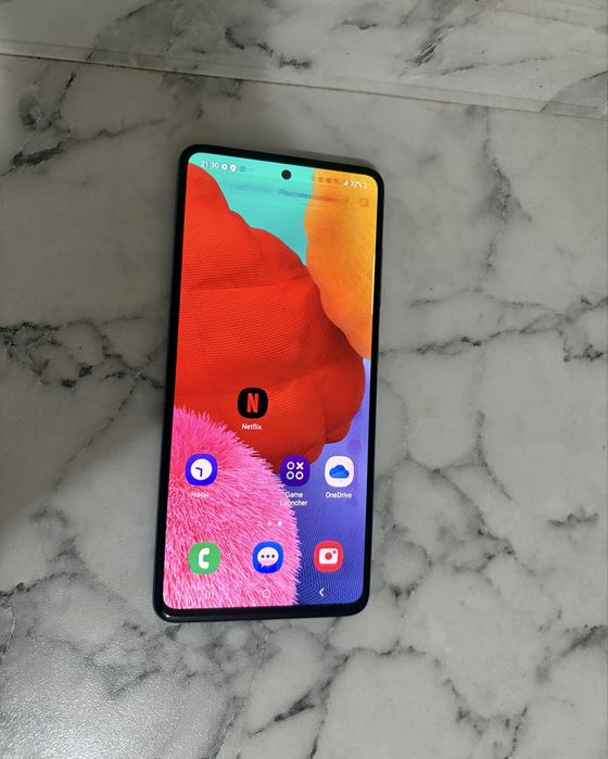 Продам samsung galaxy A51