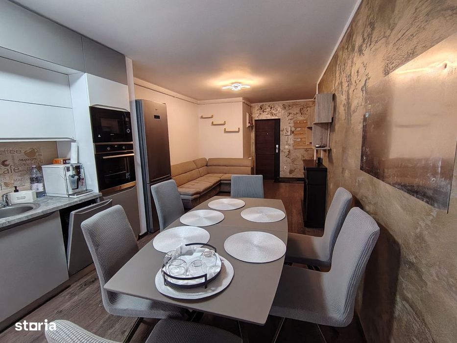 Apartament de vanzare 3 camere cu terasa, mobilat si utilat, parcare