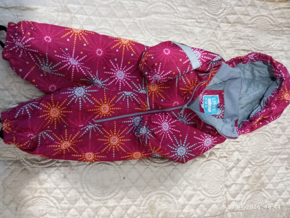 Продам детские комбинезоны