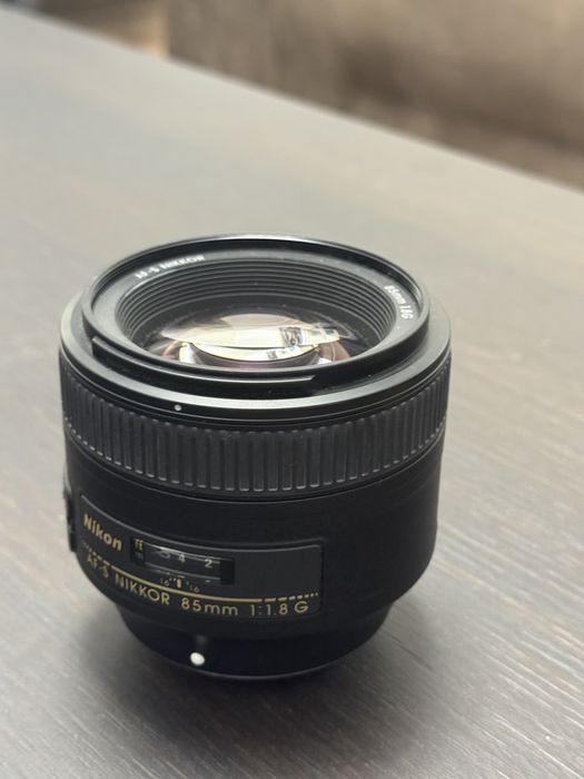 Obiectiv Nikon 85mm f/1.8G AF-S NIKKOR