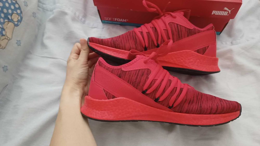 Маратонки Puma.