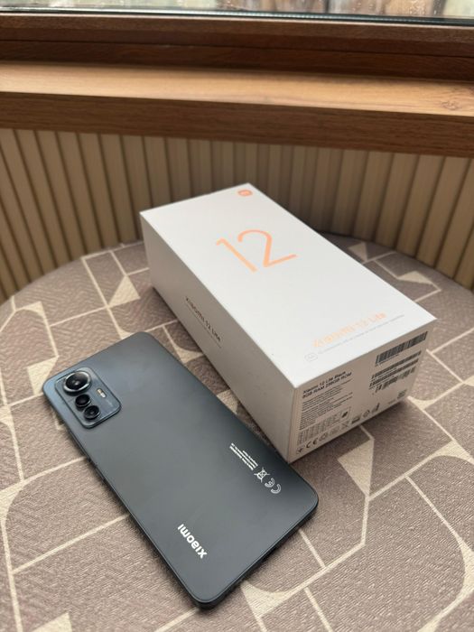 Телефон Xiaomi 12 lite