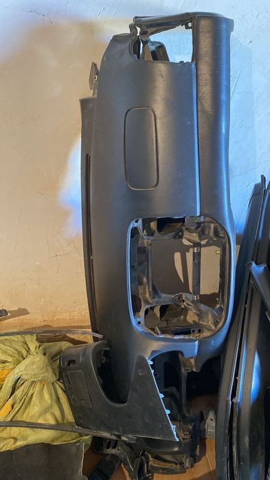 Запчасти салона тойота