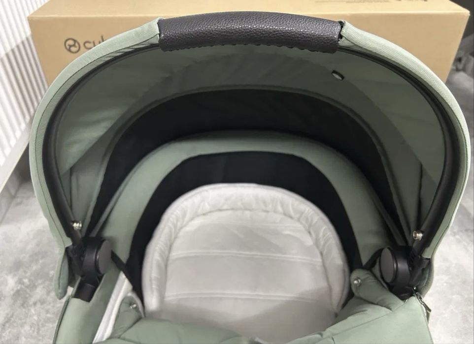 Landou Cybex Priam Platinum Lux leaf green 2025