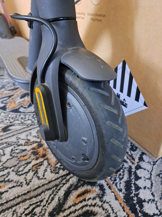 Самокат Xiaomi Mi Electric Scooter