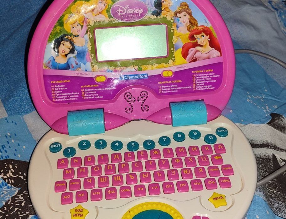 Обучающий детский ноутбук Clementoni с тематикой Disney Princess!