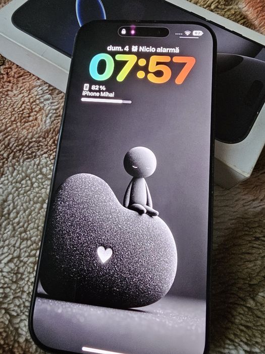Vand/schimb iPhone 16 Pro Max...liber de rețea