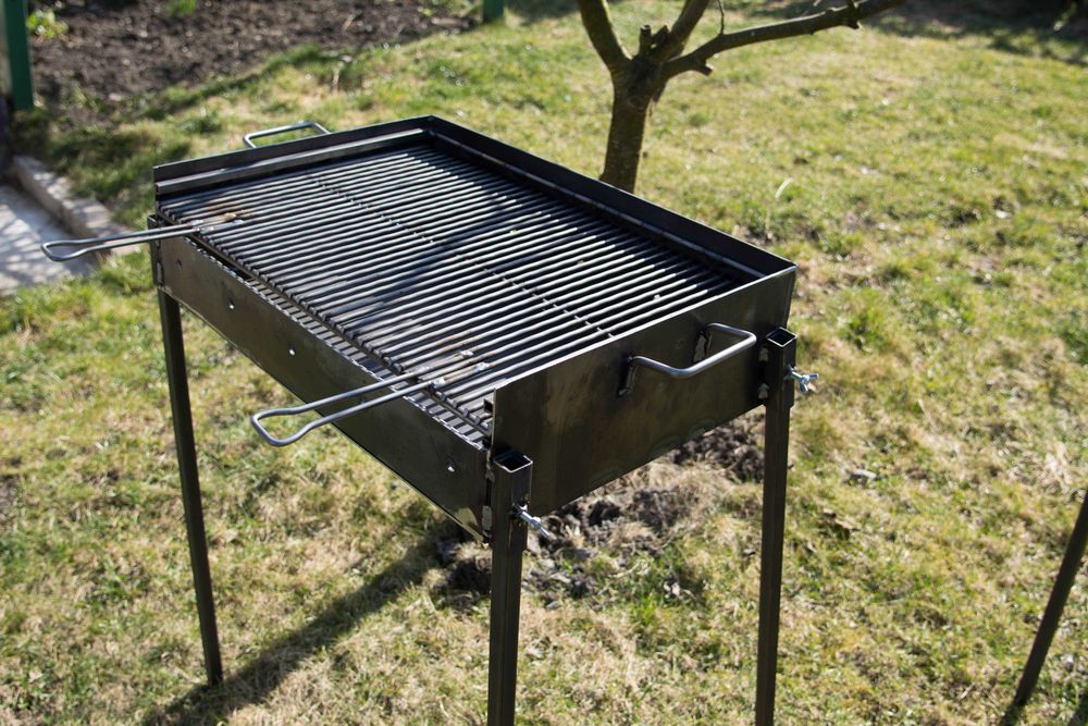 Gratar grill clasic  personalizat cu nume ! 600x400