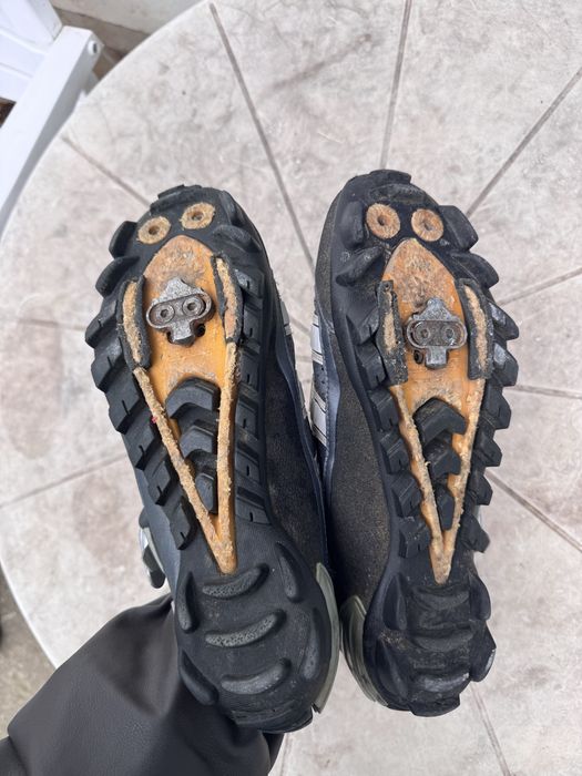 Adidas шпайкове за колоездене