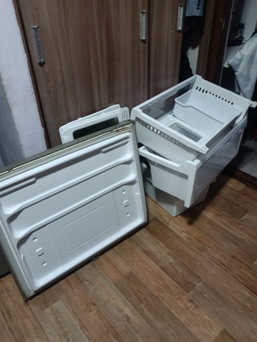 Ящик полка дверь холодильник